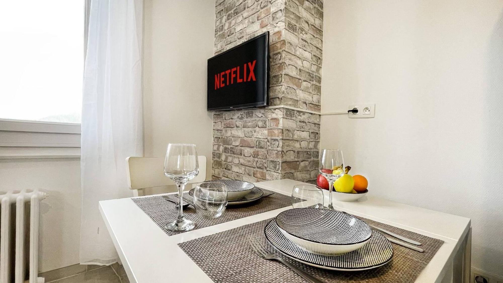 Homey Keola - Parking Prive Gratuit - Aux Portes De Geneve - Au Pied Du Tram - Appartement Avec 1 Chambre Et Un Grand Salon Avec Un Canape-Lit Ambilly Exterior photo
