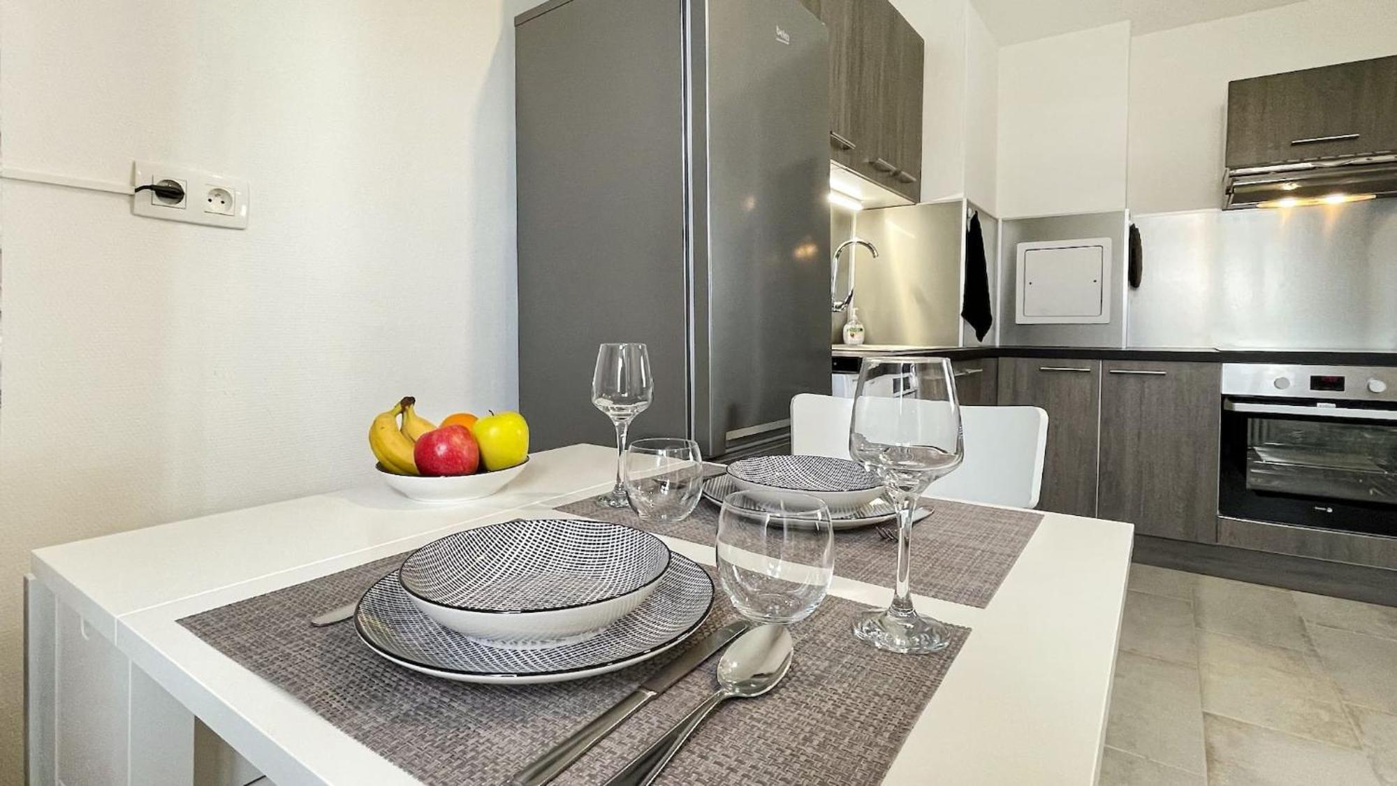 Homey Keola - Parking Prive Gratuit - Aux Portes De Geneve - Au Pied Du Tram - Appartement Avec 1 Chambre Et Un Grand Salon Avec Un Canape-Lit Ambilly Exterior photo